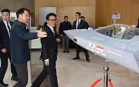 김 총리, KAI 생산라인 시찰⋯"방산 4대 강국 도약"