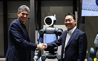 [인터뷰] “현대차그룹만의 제조 현장에서 검증되는 로봇 생태계 구축할 것” [CES 2026]