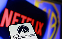 “넷플릭스, 워너브러더스 전액 현금 인수 선회 검토”