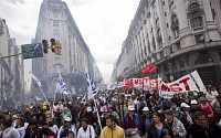 [포토] 아르헨 시위대 “정부 정책 바꿔라”