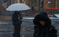 "우산 챙기세요"⋯중부 지역 곳곳에 눈·비 [내일날씨]
