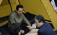 유승민, 장동혁 단식농성장 찾아 "보수 재건, 국민 신뢰 회복이 먼저"