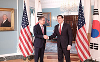 [속보] 미국 “한미외교장관, 원자력·핵잠·조선·대미투자 협력 합의”