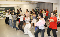 줌바(Zumba), K-POP 에너지로 '시선집중' [포토]