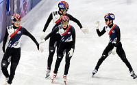 쇼트트랙 남자 대표팀, 5000m 계주 결승 진출⋯21일 새벽 금메달 도전  [2026 동계올림픽]