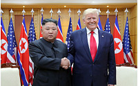 美 “트럼프, 김정은과 대화에 열려있다”⋯방중 일정에 북미 정상회담도 열릴까