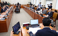 대미투자 특별법 특위 통과…12일 본회의로 [포토]