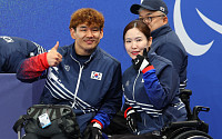 휠체어컬링 백혜진-이용석, 4강 진출…16년 만의 메달 도전