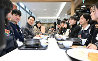 오세훈 시장, 청년들과 식사하며 고민 청취...“주거안정 대책 추진하겠다”