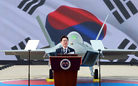 이 대통령 “KF-21 양산으로 자주국방 위용…방위산업 4대 강국 도약 발판”[종합]