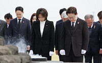제주 4·3 평화공원 찾은 李대통령 "'국가폭력' 민·형사 시효제도 폐기"