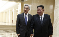 북한 갔던 왕이, 이번엔 러시아 외무장관 회동...북·중·러 결속 강화