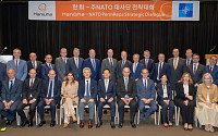 한화에어로스페이스, NATO 대사단 초청...미래 안보 비전 제시