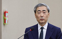 '첫 국회 업무보고' 신현송 한은 총재 "적절한 시기에 금리 인상할 것"