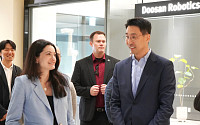 엔비디아 젠슨 황 딸 매디슨, 두산로보틱스 찾아… 피지컬 AI 기술 협력 논의