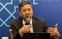 ADB "韓 '스태그' 가능성 낮아⋯원화 국제화 위해 국채 담보 적극 활용해야" [ADB총회]