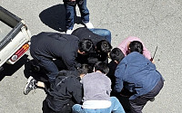 '묻지마' 광주 도심서 고교생 흉기 공격에 1명 사망…20대 남성 체포