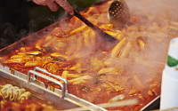 '생방송 투데이' 오늘방송맛집- 인생 분식, 30년 추억의 떡볶이 맛집 '골○'