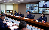 김영훈 노동부 장관 "삼성전자 노사, 노사관계 새로운 모범 만들어야"