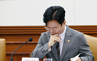 ‘총파업’ 앞둔 삼성전자...노동부 장관, 경영진과 면담