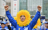 김병욱 성남시장 후보, '해바라기' 소품·시민 선거송으로 이색 유세