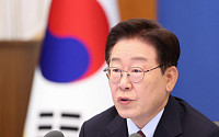 李대통령 "핵추진 잠수함 도입에 속도내라"
