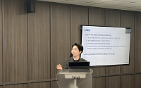[현장에서] 고령층 금융 취약 해법은 “금융지식보다 행동”