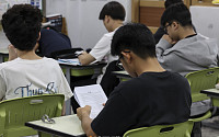 N수생 늘고 사탐 쏠림 심화…6월 모평 지원자 48만명대로 감소