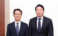 최태원, 저출산위 부위원장과 첫 회동…“결혼·출산 선택할 환경 만들어야”