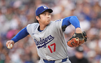 오타니, 또 MLB 역사 썼다⋯선발 투수 등판 경기서 '홈런'
