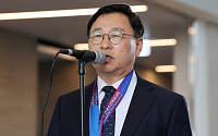 정근식 서울교육감 재선 성공, 첫 출근길 "이제 다시 서울교육의 시간"