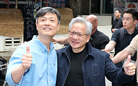 젠슨 황, 장병규 크래프톤 의장 회동…추첨 통해 그래픽카드 선물도