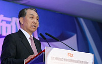 강덕수 STX그룹 회장‘일석삼조’의 계약 일궜다