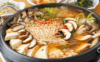 '2TV 생생정보' 오늘방송맛집- 결정적 한 수, 이열치열! 입맛 돋우는 두부전골 맛집 '장○'