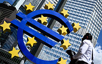 ECB, 3년 만에 금리 인상…주요국 중앙은행 첫 긴축