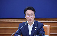 김민석 "호르무즈 통항 아직 불확실"…선박 24척 안전 귀환 총력