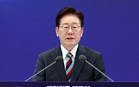 이 대통령 "3대 메가프로젝트, 가장 큰 역사적 성과…정부 역량 대대적 투입"