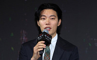 류준열, 지드래곤과 한솥밥⋯갤럭시코퍼레이션과 전속계약