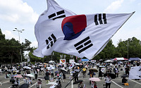 평일엔 일상, 주말엔 ‘재선거’…홍대로 옮겨간 청년 집회  [잠실 개표소 시위①]
