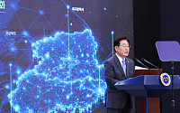 李 "나라 명운 걸고 우주항공 키운다"…'남해안 산업벨트' 조성[종합]