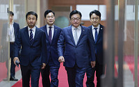 조정식 "제헌절 전 원 구성 마무리"…정점식 "각자 입장 다르다"