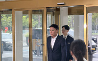 ‘비상 경영’ 기류에...롯데 계열사 대표들, 미리 약속한 듯 ‘묵묵부답’[롯데 VCM]