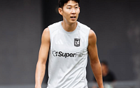 손흥민, 월드컵 이후 모습 최초 공개⋯"쏘니 이즈 백"