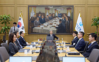 한은 금통위, 3년 6개월 만에 '금리 인상 모드'로⋯고물가 등 영향 [7월 금통위]