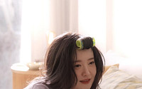 구혜선, 가격 논란 딛고 홈쇼핑 도전⋯18톤 트럭 채운 '헤어롤' 완판 갈까