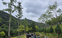 숲길 산책하며 아버지와 자녀 정서적 유대 강화…부산교육청 체험단 34팀 참가