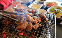 '2TV 생생정보' 오늘방송맛집- 결정적 한 수, 든든한 한 상! 숯불 돼지 갈비 맛집 '계○○○'