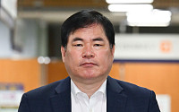 '대장동 개발 비리' 항소심 출석하는 유동규 [포토]