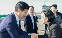 한성숙 총리, 현대차 투자 새만금 찾아 “첨단전략산업 거점으로 만들겠다”