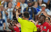 '아르헨-스위스 8강전' 오심 확정⋯IFAB "VAR 적용 잘못됐다"